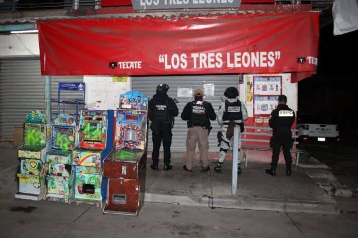 Aseguran 88 tragamonedas tras cateos en 11 inmuebles de Uruapan