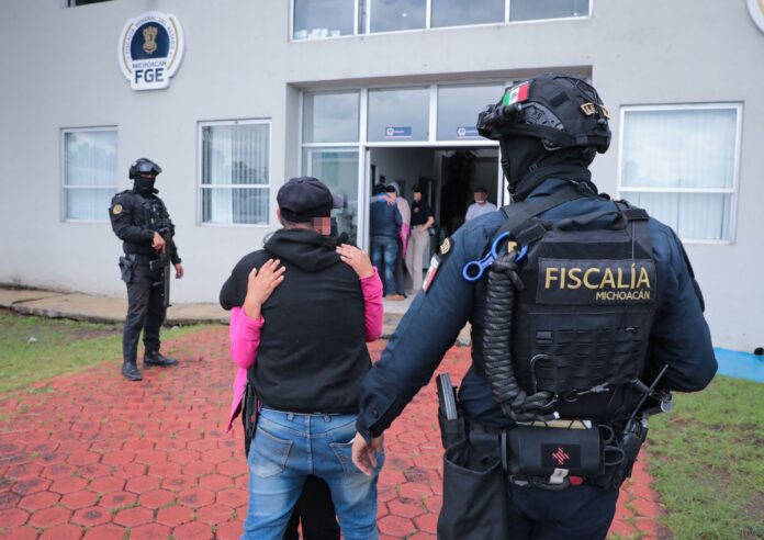 Rescatan a dos víctimas de secuestro en Pátzcuaro
