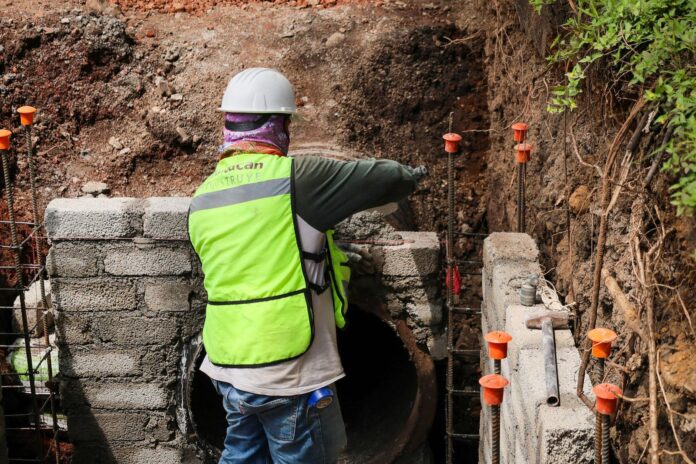 Con obras del Morebús, modernizan tuberías y alcantarillas en Morelia