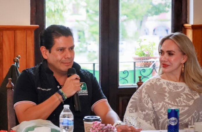 Oficialmente, Samanta Flores al PVEM Michoacán