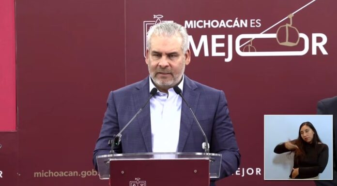 Bedolla contradice versión de Grecia Quiroz sobre despidos policiales