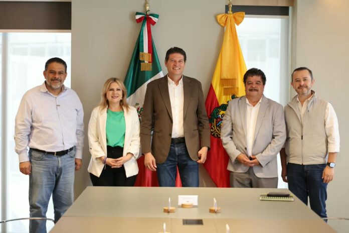 Alfonso Martínez y Canaco estrechan lazos para fortalecer economía local