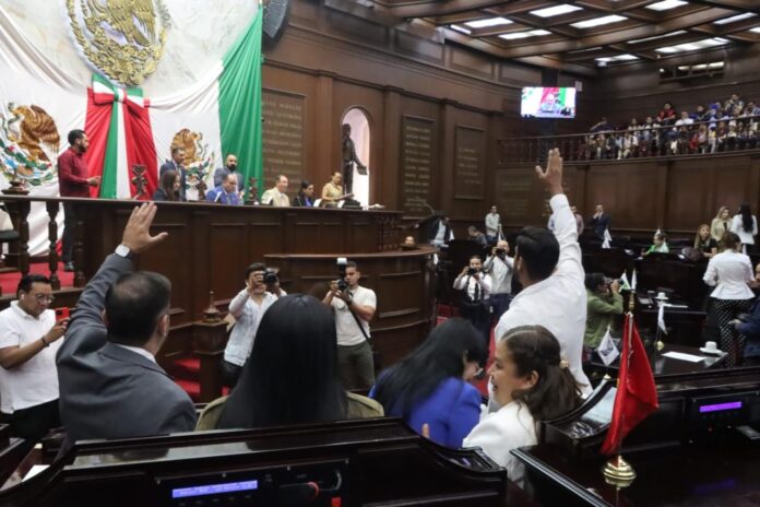 La salud, tema prioritario en Segundo Año de labores: Congreso