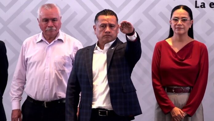 Hacia la Casa Michoacán: La rifa de tigre para Carlos Torres Piña Hacia la Casa Michoacán: La rifa de tigre para Carlos Torres Piña