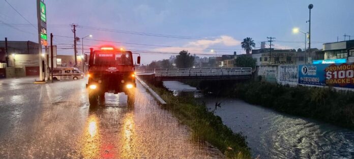 Suspenden actividades en tres municipios por huracán Simón