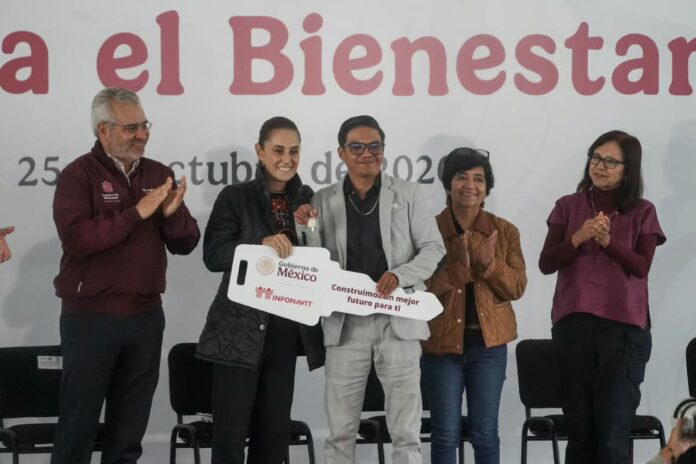 Sheinbaum entrega primeras 931 viviendas del Bienestar en Morelia