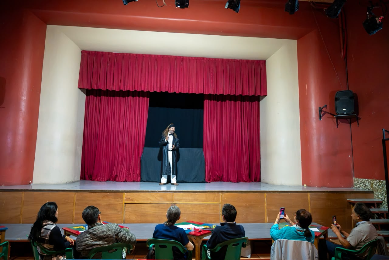 El deseo sin esconderse: TeatrEROS lleva el erotismo al escenario entre títeres, cabaret y música