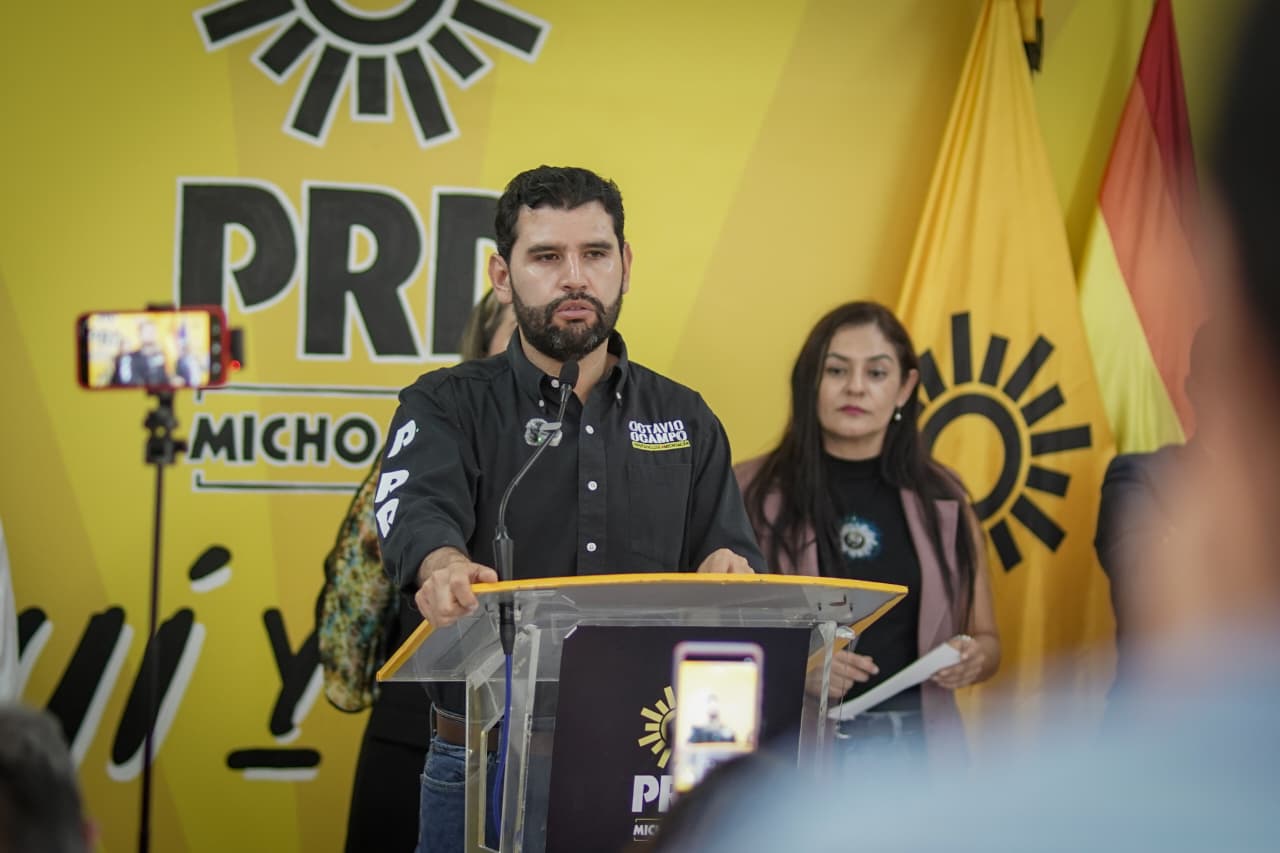Octavio Ocampo pide a FGE agotar vías legales en asesinato de Carlos Manzo