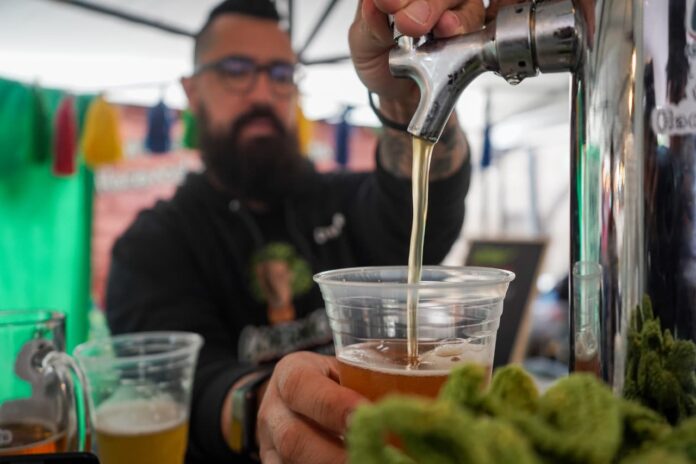 Festival cervecero reúne sabores y productores en Morelia