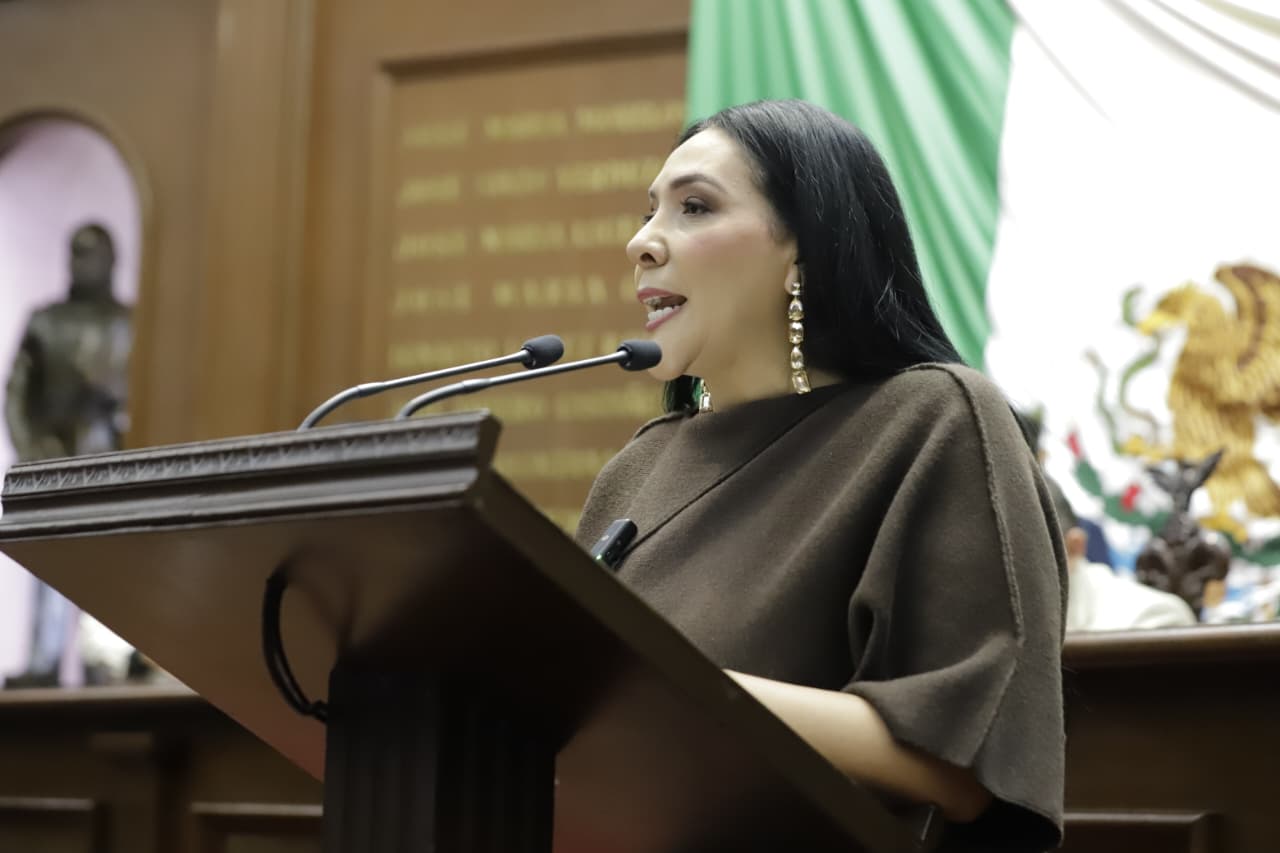 Propone Adriana Campos Huirache deducir del ISR cuotas de inscripción y reinscripción escolar