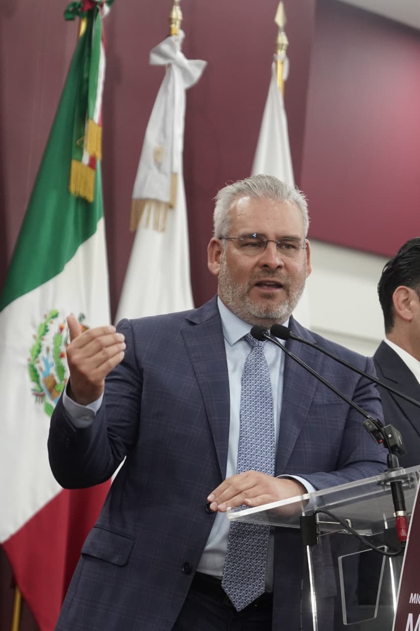 FNLS mantiene disputa por Plaza Melchor Ocampo; Bedolla afirma que hubo alternativas