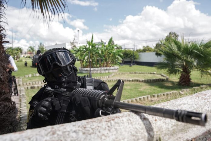 Guardia Civil presenta Grupo de Operaciones Especiales con 100 elementos capacitados