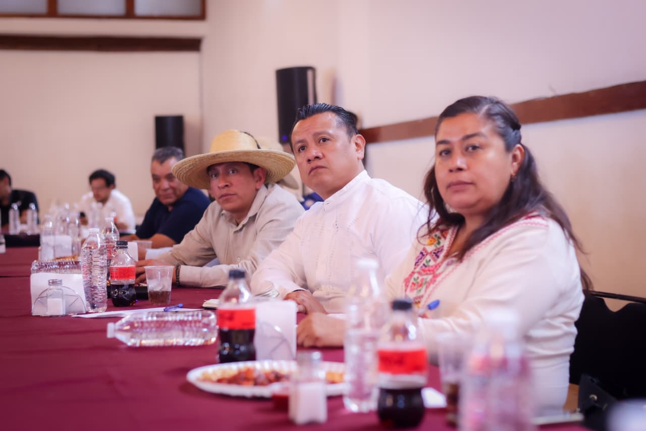 Torres Piña convoca a los pueblos originarios para fortalecer el autogobierno