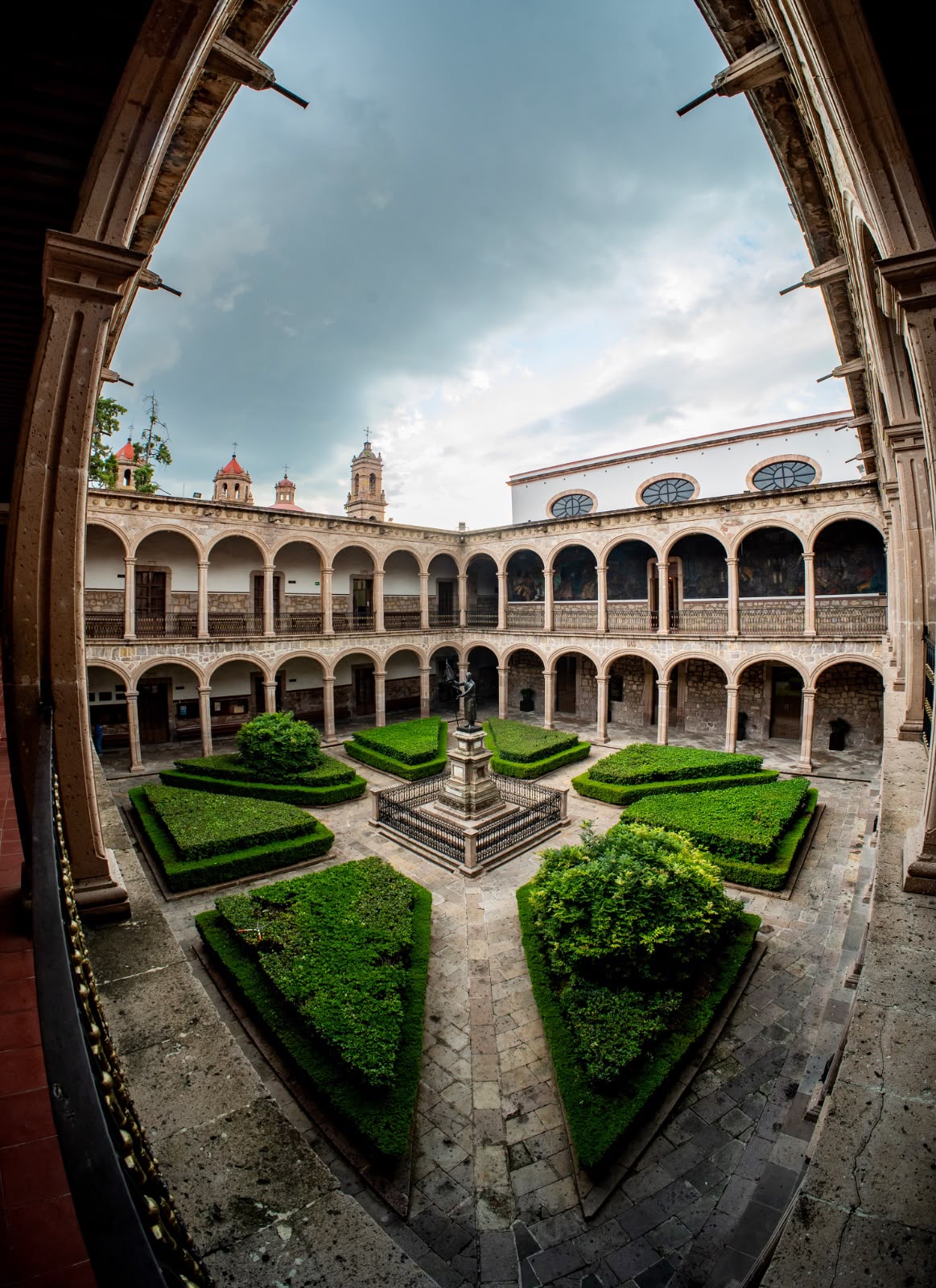 Edificios históricos de la UMSNH reciben mantenimiento en gestión de Yarabí Ávila