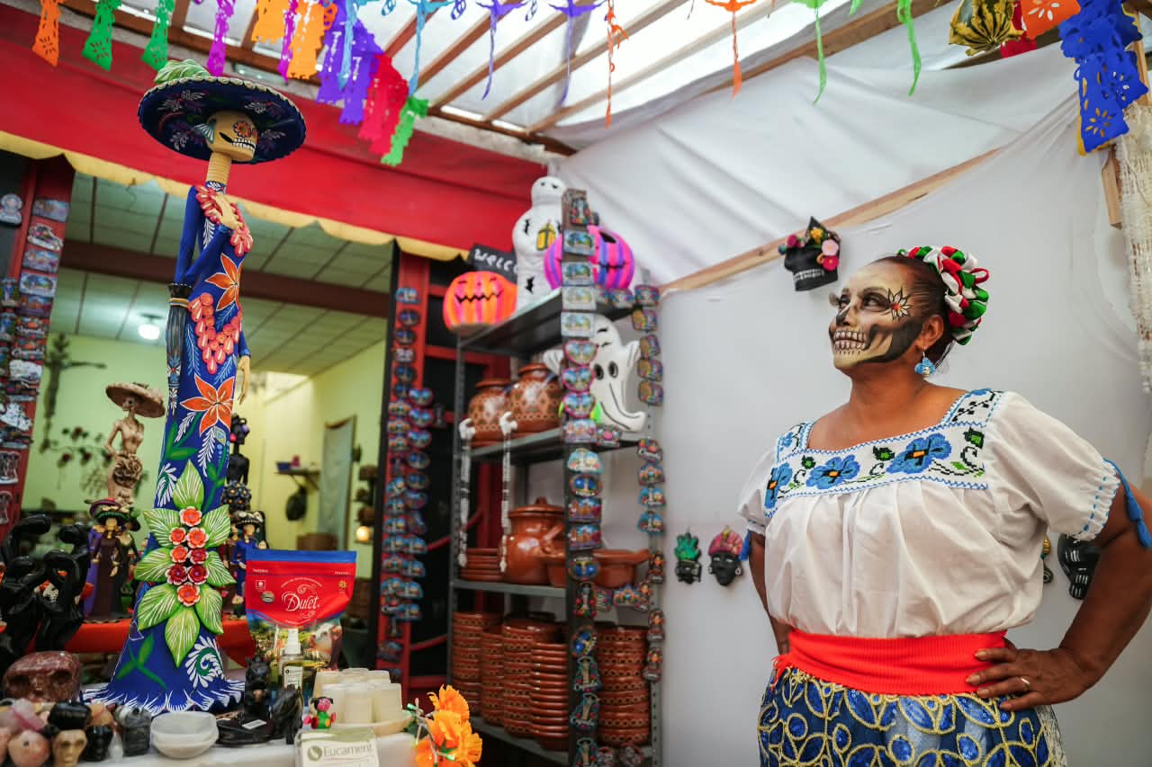 La fiesta de la Catrina sale del Centro: Capula recibe a miles de visitantes
