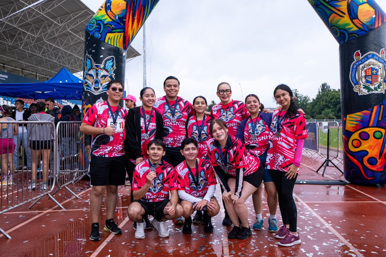 Récord de participantes en 13ª carrera atlética nicolaita; Yarabí entrega medallas