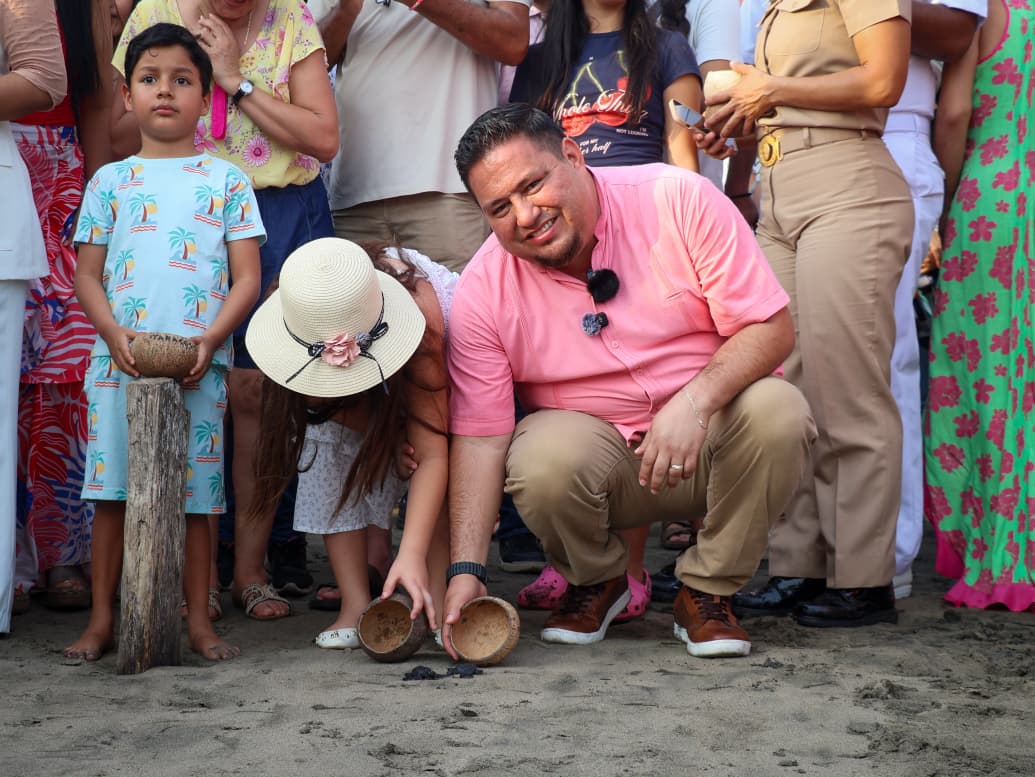 Playa Azul: 32 años de lucha por salvar a las tortugas marinas