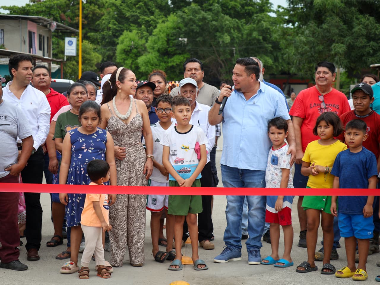 Inauguran acceso principal y área verde de la colonia Comunal Morelos