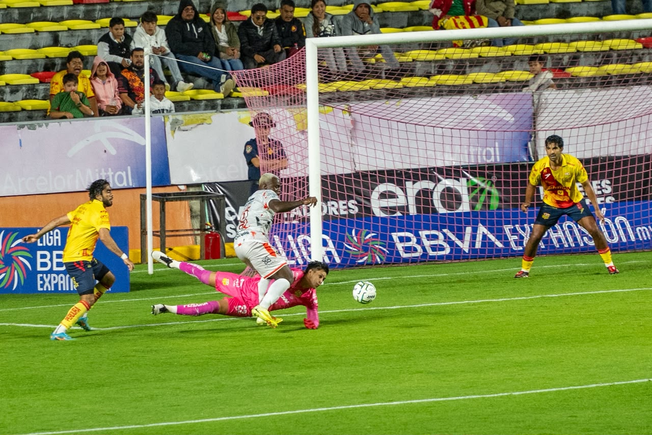 Penal en el cierre le arrebata la victoria a Morelia ante Tlaxcala