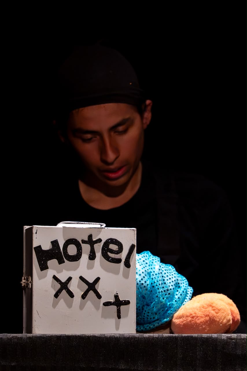 El deseo sin esconderse: TeatrEROS lleva el erotismo al escenario entre títeres, cabaret y música