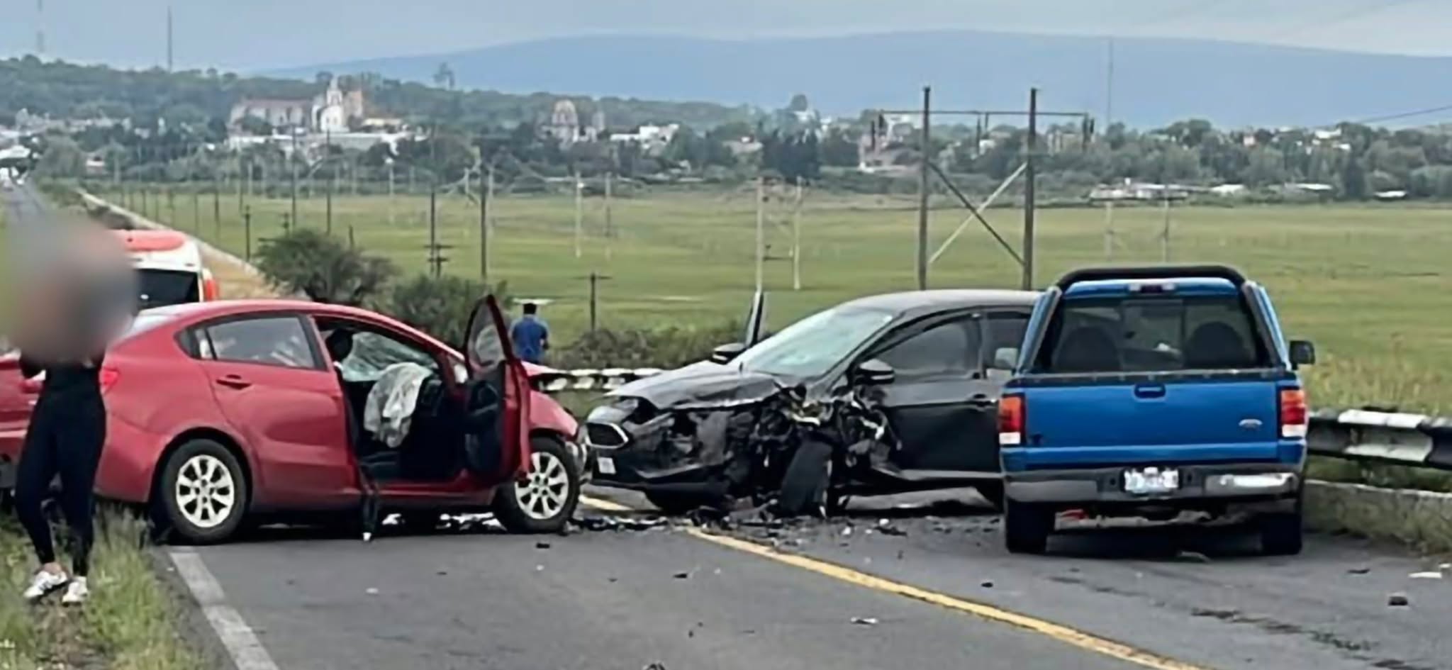Jornada de accidentes y hallazgos deja muertos y heridos en Michoacán