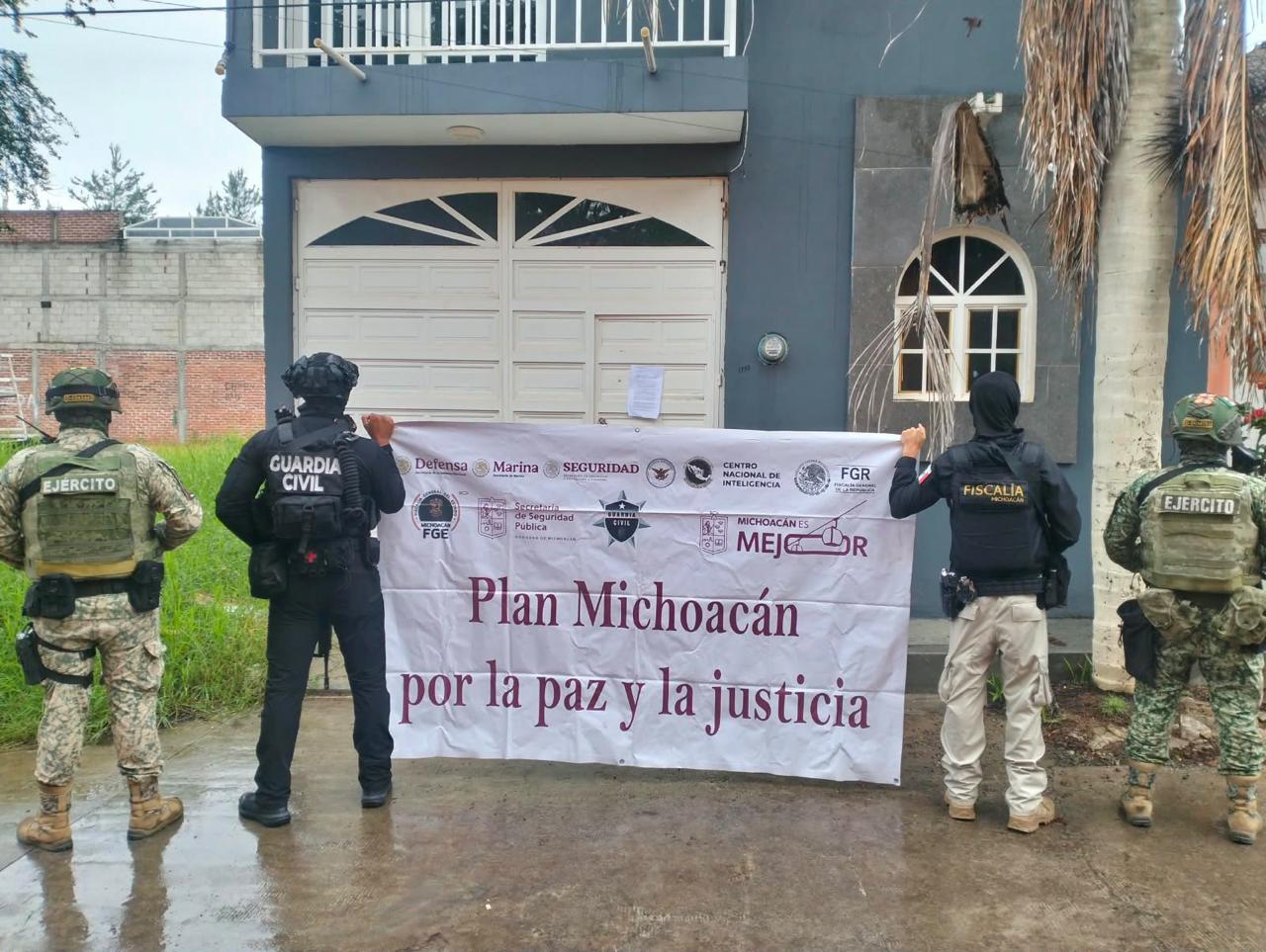 Cateos en Michoacán dejan 22 detenidos; aseguran armas, droga y vehículos