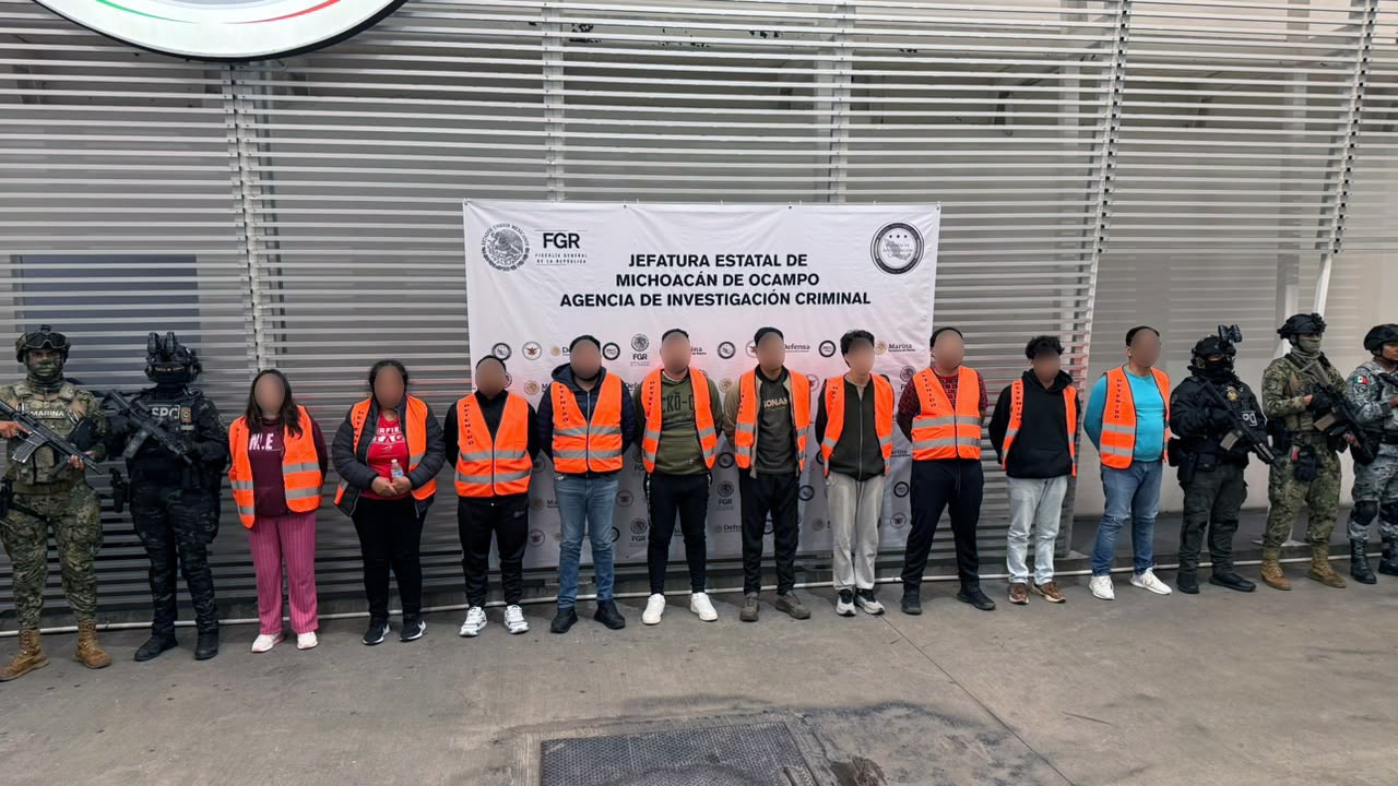 Cateos en Michoacán dejan 22 detenidos; aseguran armas, droga y vehículos