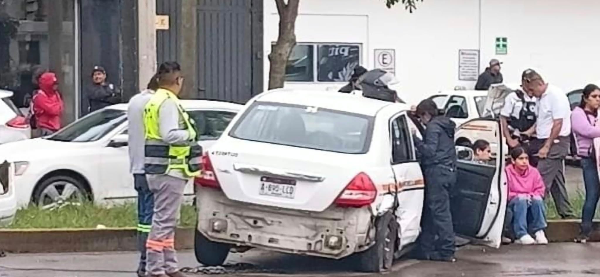 Jornada de accidentes y hallazgos deja muertos y heridos en Michoacán