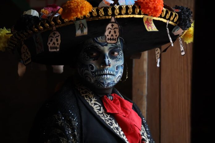 Michoacán, a la vista carteler de la Noche de Muertos de Morelia