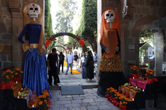 Morelia, operativo de seguridad en panteones municipales